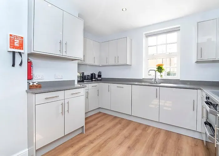 Thomas, Off Leeman Road * York