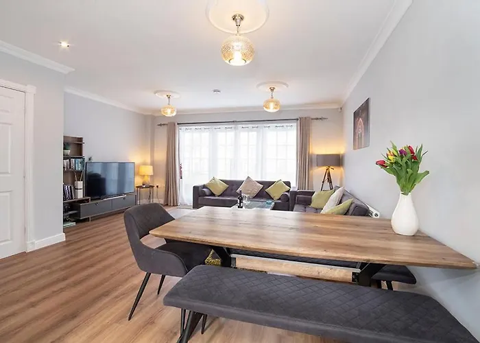 Thomas, Off Leeman Road *